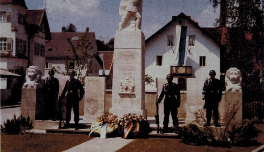Renovierung Kriegerdenkmal 1967